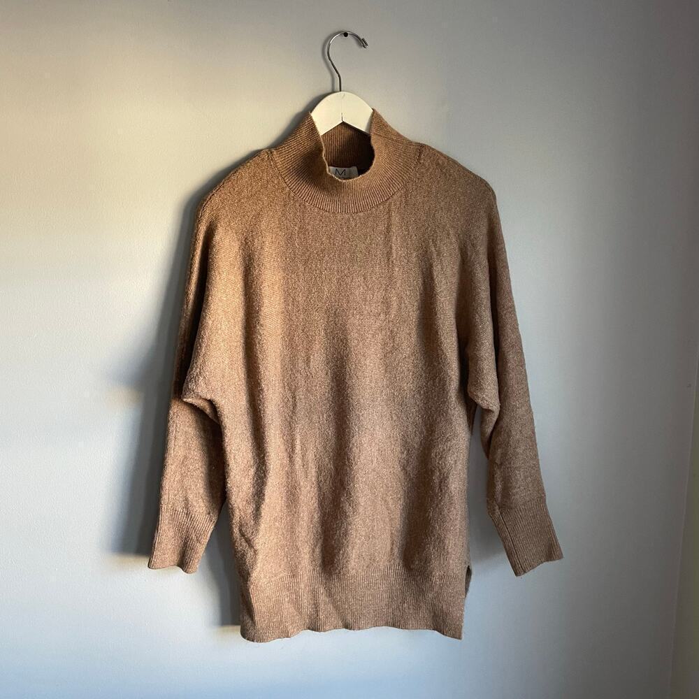 Magaschoni Oatmeal Brown Soft Turtleneck Sweater Minimalist Business Casual sz M